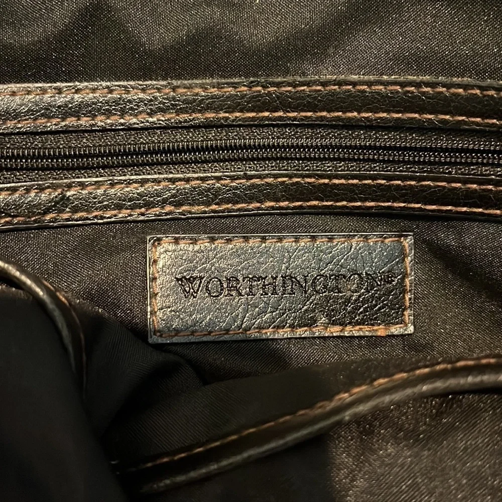 Worthington  genuine leather handbag  EUC black/ silver accents   11.5”x 6”x 2”